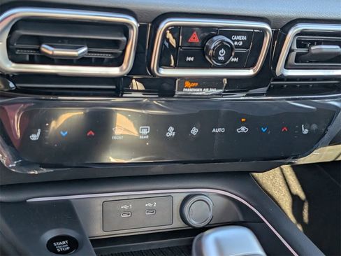 New 2026 Nissan Sentra SR image 13