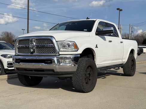 Used 2017 RAM 2500 Laramie image 2
