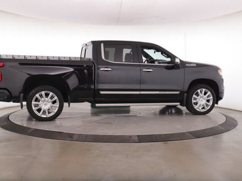 Used 2024 Chevrolet Silverado 1500 High Country w/ Technology Package AWD/4WD image 6