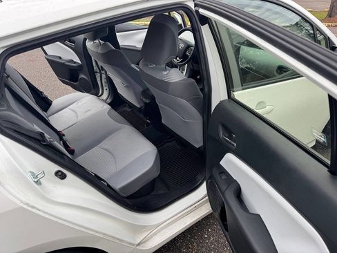 Used 2021 Toyota Prius Prime LE FWD image 12
