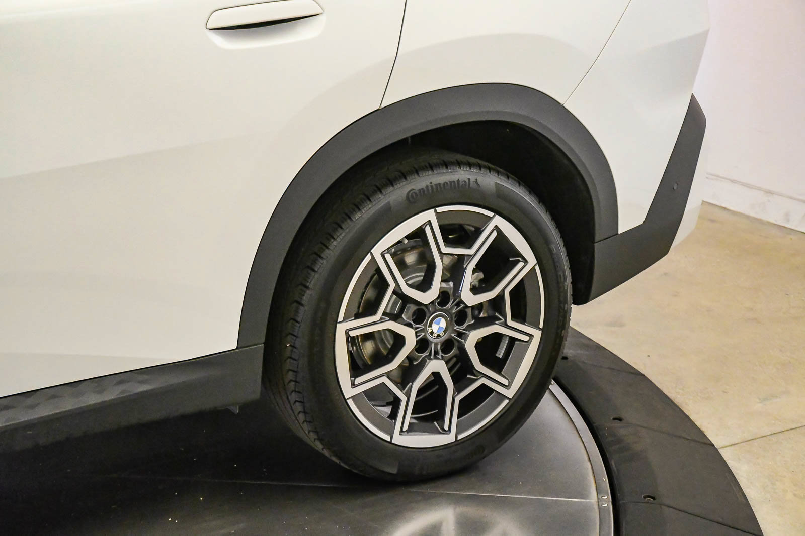Used 2026 BMW X2 xDrive28i w/ Technology Package AWD/4WD image 10