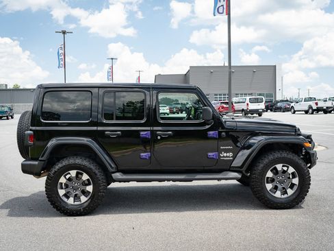 Used 2021 Jeep Wrangler Unlimited Sahara AWD/4WD image 11