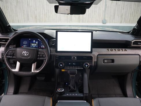 Used 2025 Toyota 4Runner Trailhunter AWD/4WD image 17