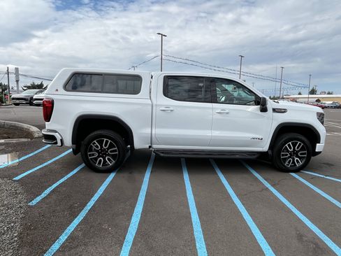 Used 2023 GMC Sierra 1500 AT4 w/ Technology Package image 7