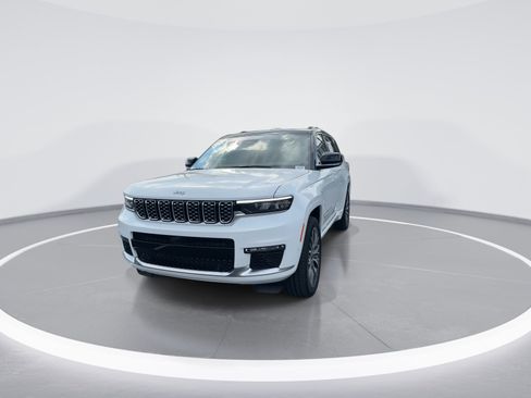 Used 2025 Jeep Grand Cherokee L Summit image 3