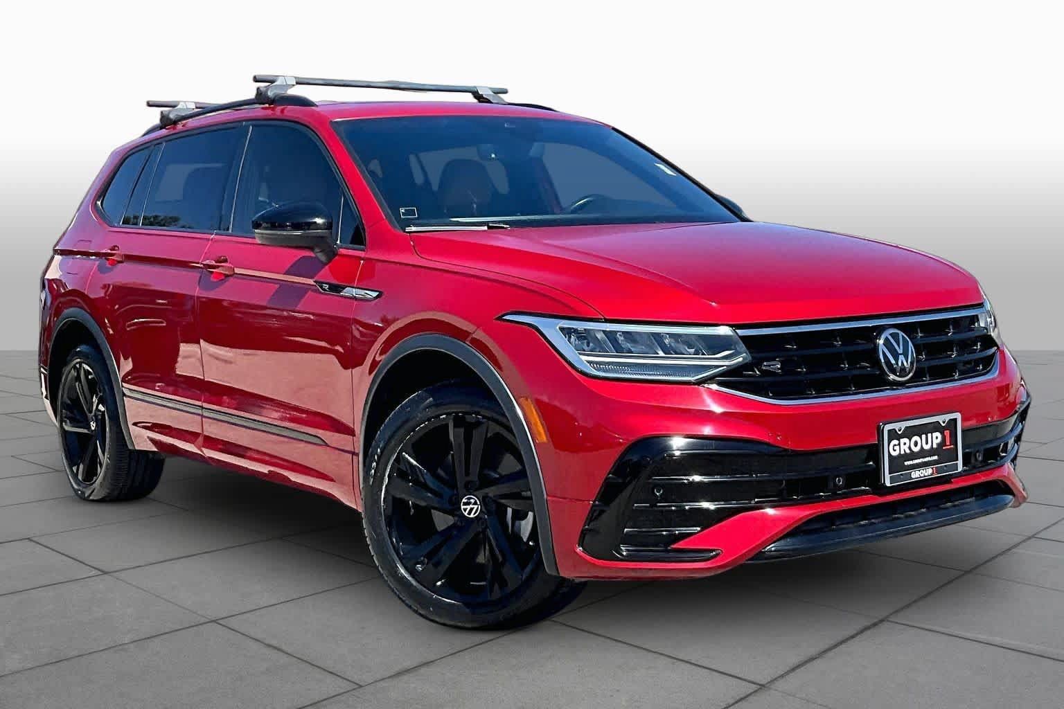 Used 2024 Volkswagen Tiguan SE R-Line w/ MDO Package, Three-Row FWD image 3