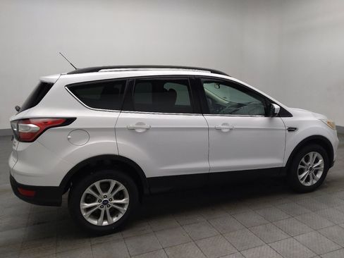 Used 2018 Ford Escape SE image 10