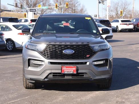 Used 2022 Ford Explorer ST image 4
