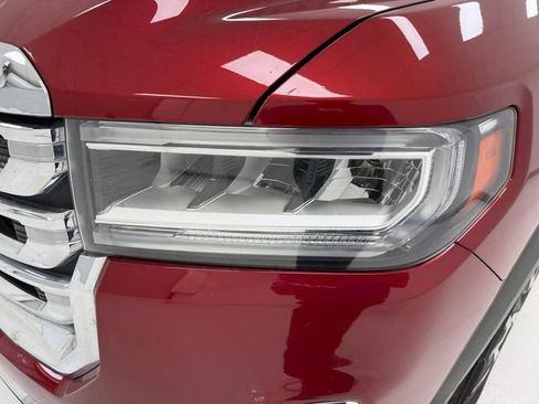 Used 2021 GMC Acadia SLE w/ Driver Convenience Package FWD image 6