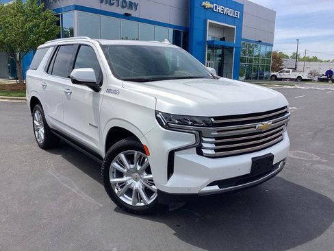 Used 2022 Chevrolet Tahoe High Country AWD/4WD image 3