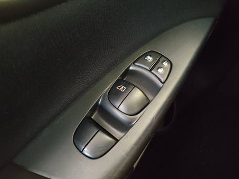 Used 2017 Nissan Sentra S FWD image 27