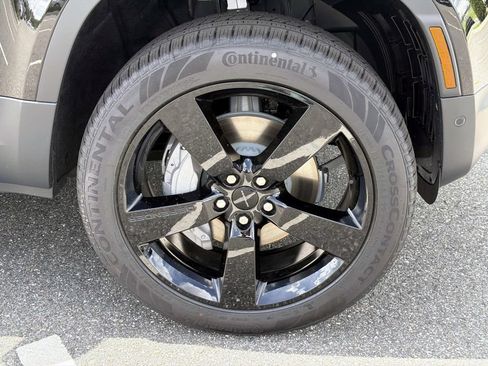 New 2026 Land Rover Defender 110 S AWD/4WD image 9
