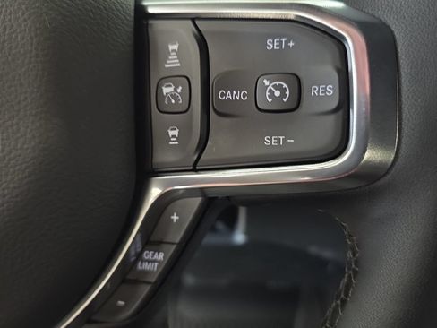 New 2026 RAM 1500 Laramie AWD/4WD image 32