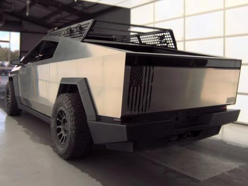 Used 2024 Tesla Cybertruck AWD Crew Cab image 3