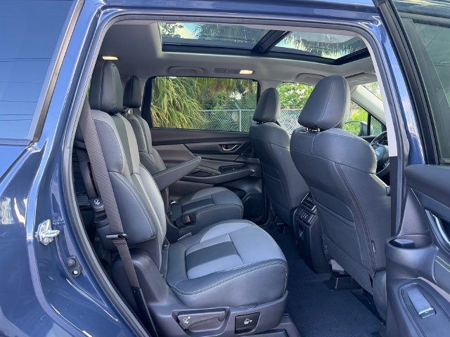 Used 2025 Subaru Ascent Onyx Edition AWD/4WD image 17