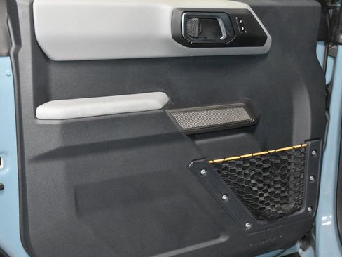 Used 2023 Ford Bronco Badlands image 4