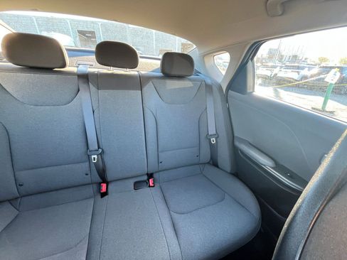 Used 2025 Kia K4 LXS image 36