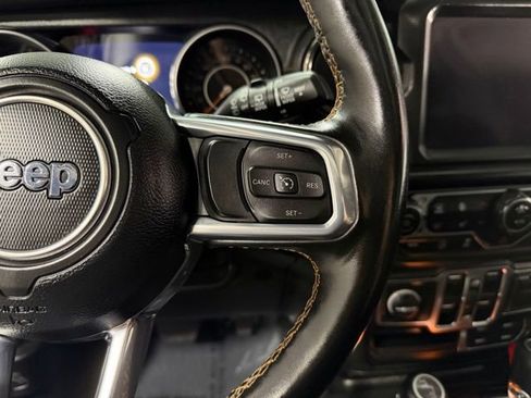 Used 2022 Jeep Wrangler Unlimited Sahara image 16