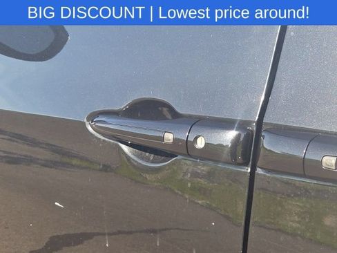 Used 2023 Chrysler Pacifica Touring-L FWD image 26