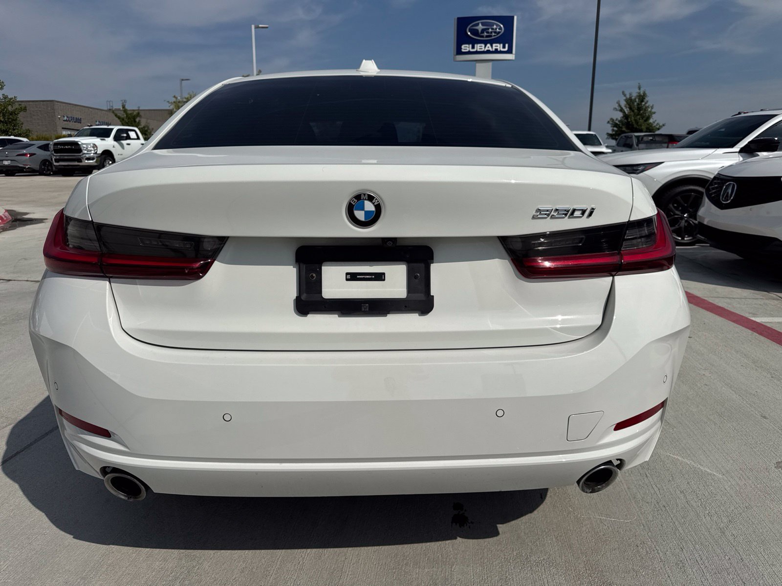 Used 2024 BMW 330i Sedan w/ Premium Package RWD image 7