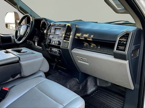 Used 2022 Ford F350 XL w/ Power Equipment Group image 22
