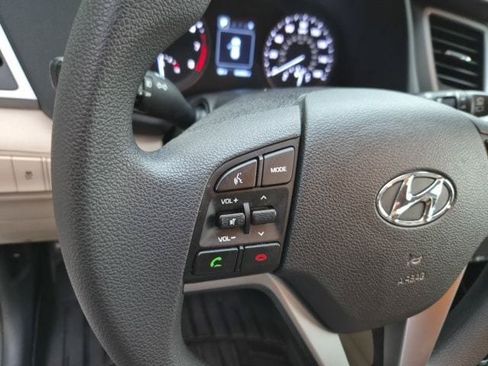 Used 2017 Hyundai Tucson SE w/ SE Popular Package 02 AWD/4WD image 18