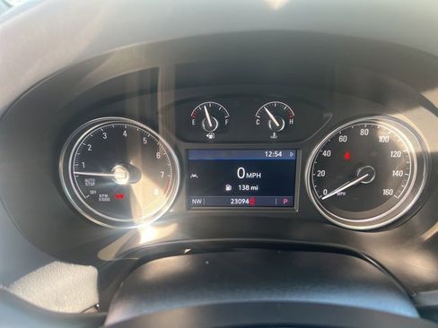 Used 2023 Buick Enclave Essence image 26