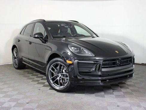 Certified 2025 Porsche Macan Turbo AWD/4WD image 9