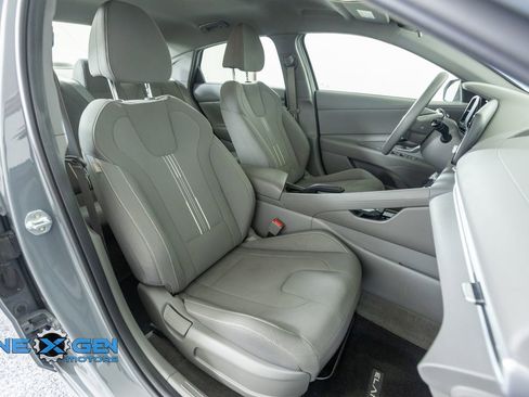 Used 2021 Hyundai Elantra SEL image 40