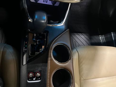 Used 2013 Toyota Avalon XLE Touring image 21