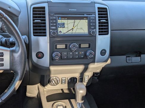 Used 2021 Nissan Frontier PRO-4X w/ Pro-4x Utility Package image 12