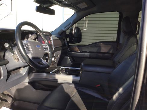 Used 2023 Ford F350 Lariat w/ Chrome Package image 7