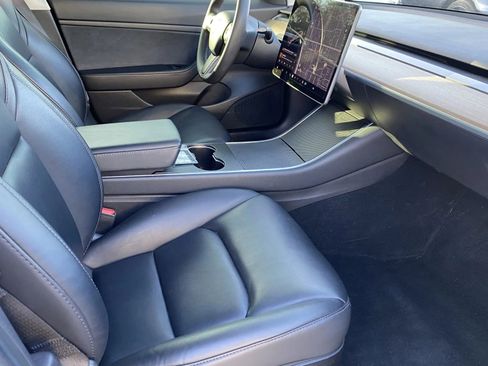 Used 2020 Tesla Model 3 Standard Range image 6