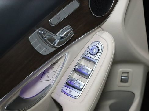 Used 2022 Mercedes-Benz GLC 300 GLC 300 image 31