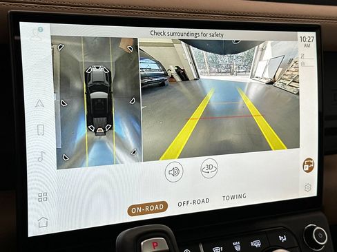 New 2026 Land Rover Defender 110 X-Dynamic SE image 21