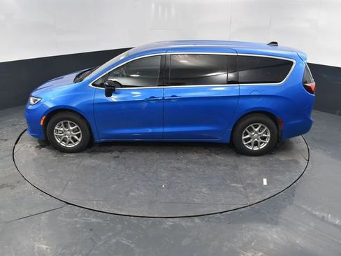New 2026 Chrysler Pacifica Select image 37