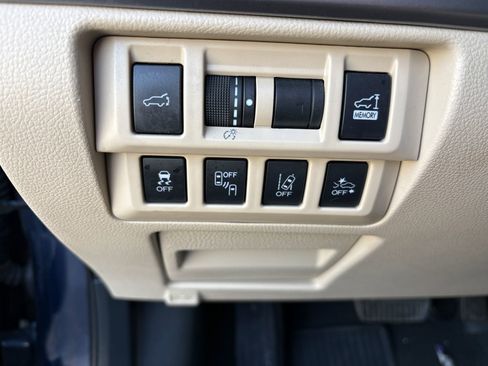 Used 2018 Subaru Outback 2.5i Limited image 26