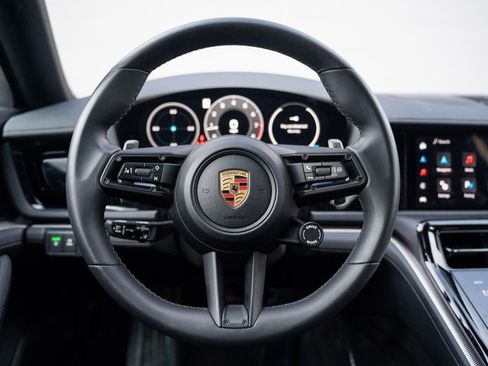 Certified 2025 Porsche Panamera 4 image 22