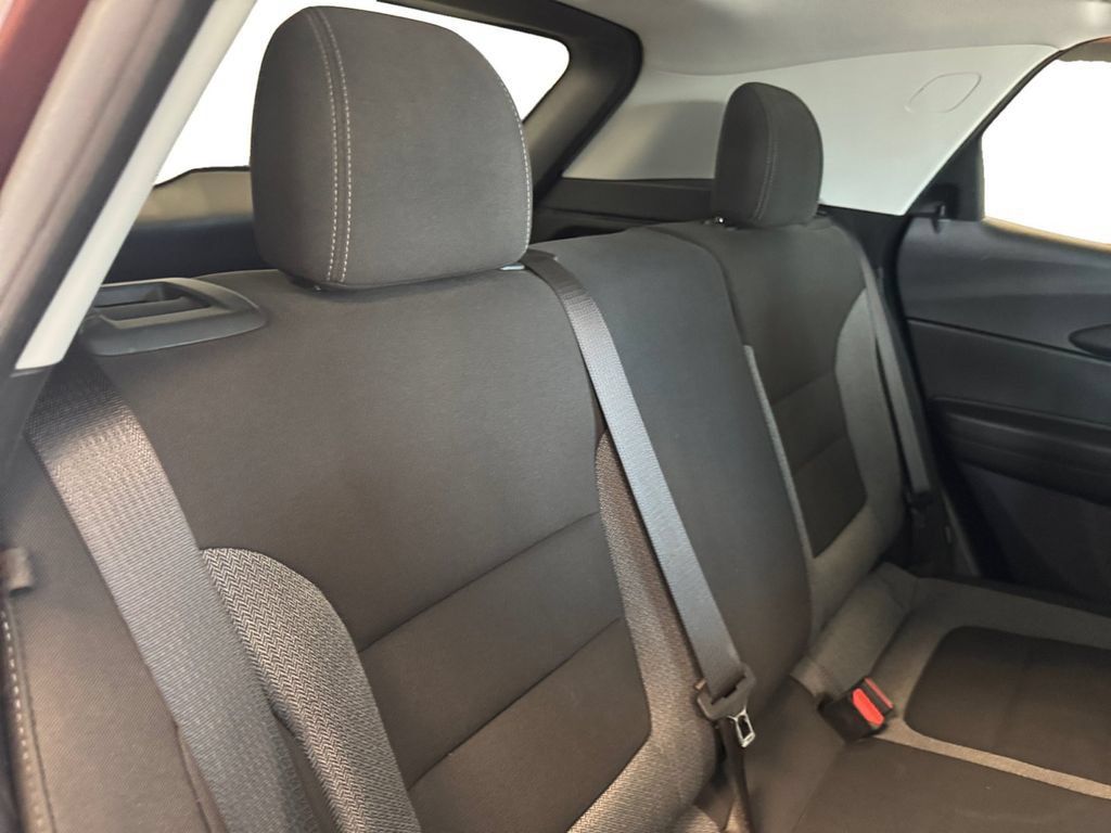 Used 2022 Chevrolet TrailBlazer LT w/ Convenience Package FWD image 18
