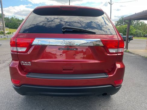 Used 2011 Jeep Grand Cherokee Laredo AWD/4WD image 7