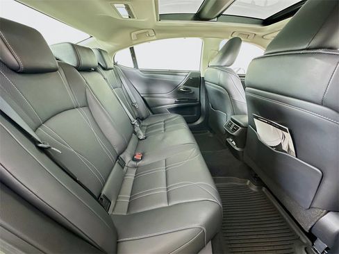 Used 2025 Lexus ES 350 Ultra Luxury image 30