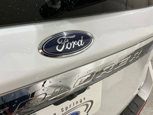 Used 2020 Ford Explorer XLT RWD image 5