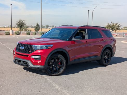 Used 2024 Ford Explorer ST w/ Equipment Group 401A image 33