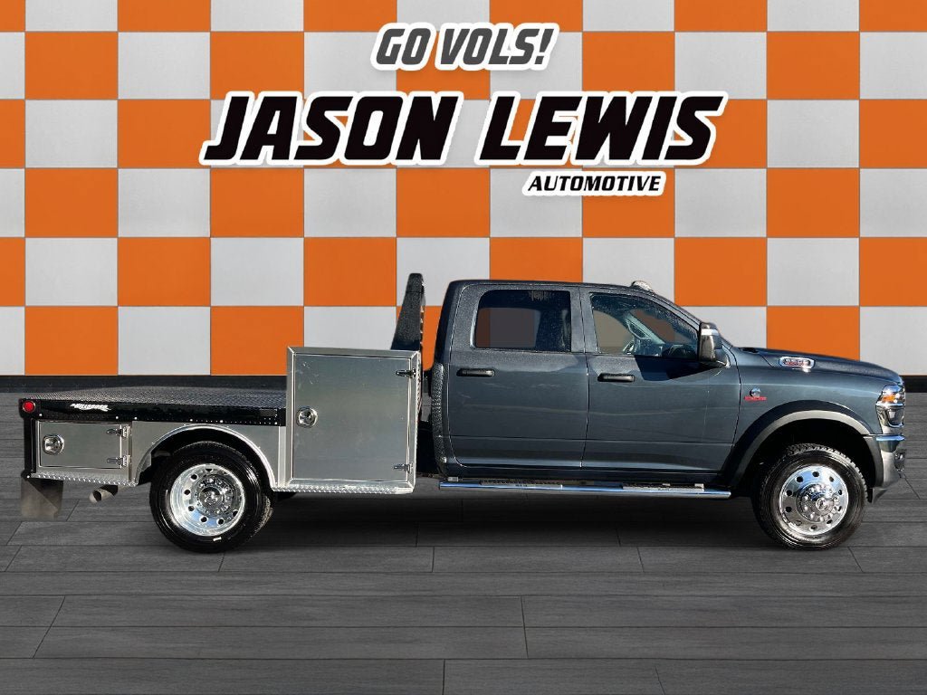 Used 2026 RAM 5500 Tradesman AWD/4WD image 2