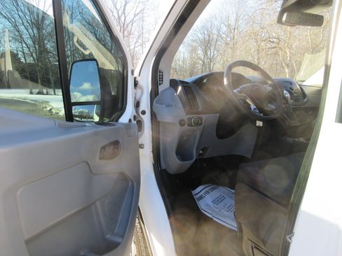 Used 2019 Ford Transit 150 130 Low Roof image 30
