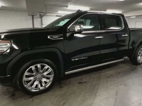 Certified 2023 GMC Sierra 1500 Denali w/ Denali Reserve Package AWD/4WD image 4