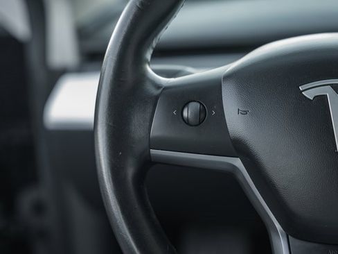 Used 2019 Tesla Model 3 Long Range image 25