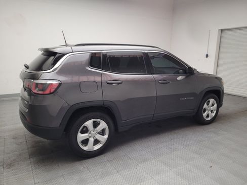 Used 2018 Jeep Compass Latitude w/ Popular Equipment Group FWD image 10