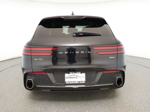 Used 2024 Genesis GV70 2.5T w/ Advanced Package image 5
