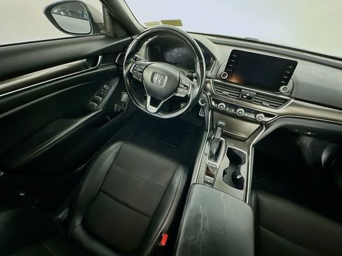 Used 2018 Honda Accord Sport image 9